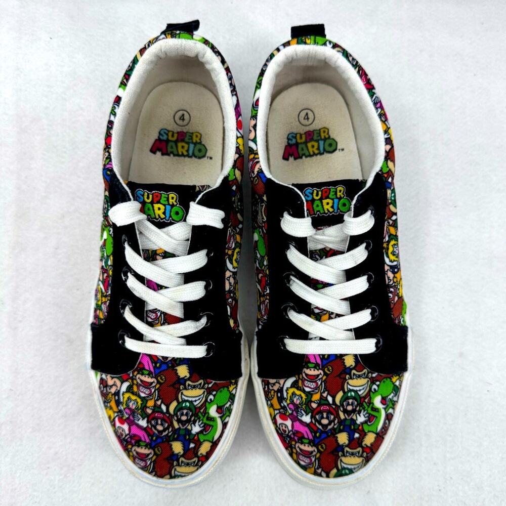 Official Nintendo Ground Up Skateboarding Low Top Super Mario Bros Sneakers sz 4
